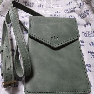 Portland Leather Parker Phone Bag Crossbody Cucumber